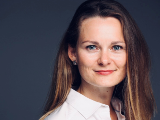 Juliane ist deine Ansprechpartnerin bei der Unternehmensberatung Oliver Wyman [Quelle: Oliver Wyman]