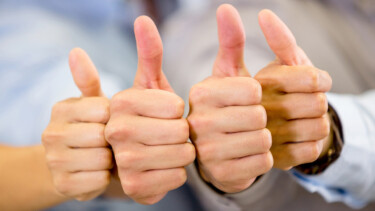 Daumen hoch, Positiv [© Andres Rodriguez - Fotolia.com]