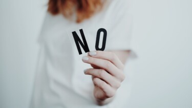 Grenzen setzen Stop Nein sagen [Quelle: Pexels.com, Autor: Vie Studio]