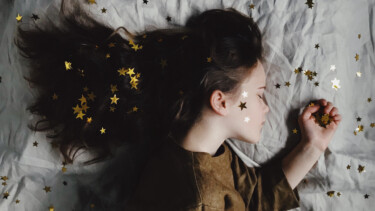 7 Schlafen Sterne [Quelle: unsplash.com, Autor: Annie Spratt]