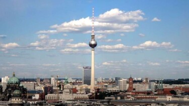 Berlin, Fernsehturm, Gebäude, Wolken