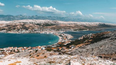 Bucht auf der Insel Pag in Kroatien