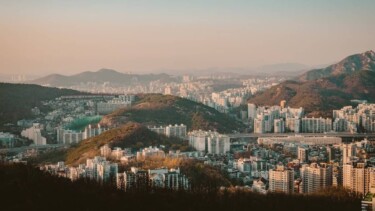 Seoul, Stadt, Häuser, Berge, Sonnenuntergang