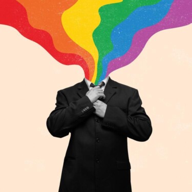 Ein Mann richtet seine Krawatte. Sein Kopf wurde durch Wellen in Regenbogenfarben ersetzt.