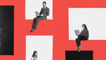 Drei Menschen sitzen in ihrem privatem Raum und arbeiten am Laptop