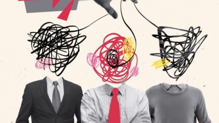 Drei Personen stehen nebeinander. Ihre Köpfe sind durch gekritzelte Linien ersetzt, die jeweils an einem Finger der Hand anfangen, die über ihnen schwebt.