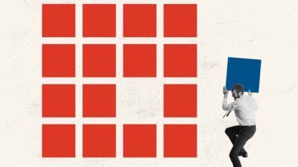 Ein Grid roter Quadrate, wobei ein Quadrat fehlt. Eine Person hievt ein blaues Quadrat an die leere Stelle.