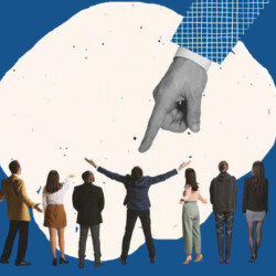 Personen stehen aufgereiht, ein riesiger Finger zeigt von oben auf eine der Personen, die die Arme triumphierend hebt. Einige der anderen Personen wirken empört