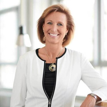 Elisabeth Denison, Chief People Officer und Partnerin bei Deloitte [Quelle: Deloitte]