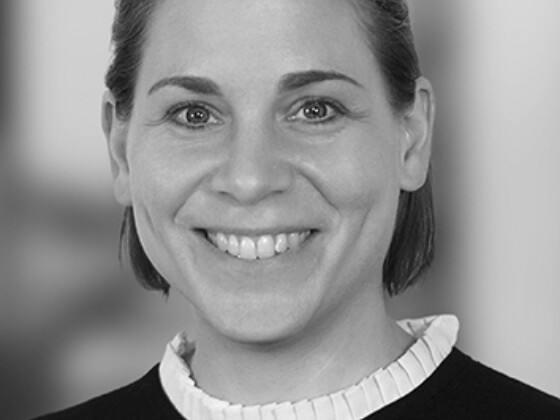 Kristine Becker Porträt Ansprechpartnerin FEV Consulting