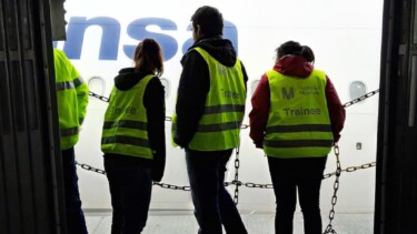 Flughafen München Trainees im Flugzeug