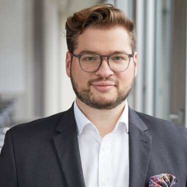 Schommers Laurids Hengeler Mueller