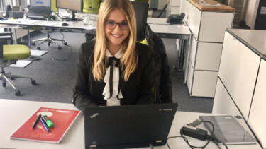 Bei der Arbeit in der KPMG-Niederlassung [Quelle: KPMG]