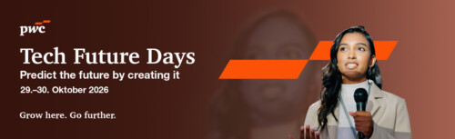 Links das Logo von PwC und der Eventtitel Tech Future Days, rechts eine Frau mit Mikrofon