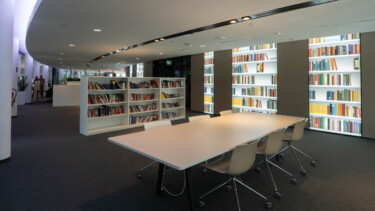 Die Bibliothek [Quelle: Vodafone]