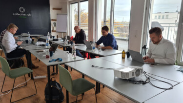 Programmieren bei secida [Quelle: secida]