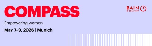 Auf dem blasslila Bildhintergrund ist rechts oben das Logo von Bain zu sehen, links in großer Schrift der Eventtitel Compass und darunter Empowering women und das Datum 7.-9. Mai 2026 in München