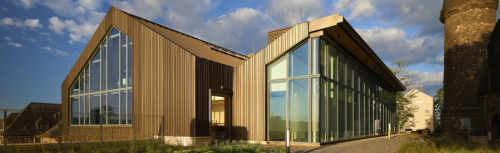 Ein modernes Gebäude der EBS