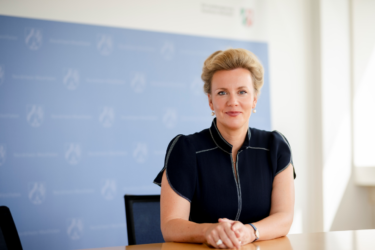 Foto von Ina Brandes
(Quelle: ©MKW/Anja Tiwisina)