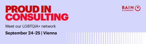 Links der Eventtitel Proud in Consulting in roter Schrift auf lila Hintergrund, rechts das Logo von Bain